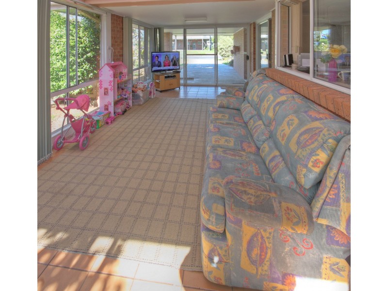 6 Tanjil Ave, Paynesville VIC 3880