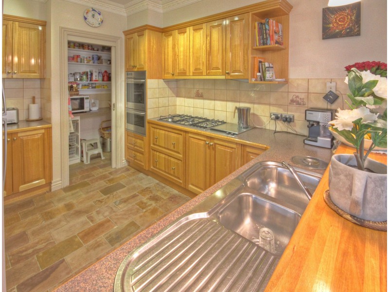 2 Sheerwater Tce, Paynesville VIC 3880