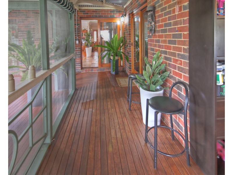 2 Sheerwater Tce, Paynesville VIC 3880