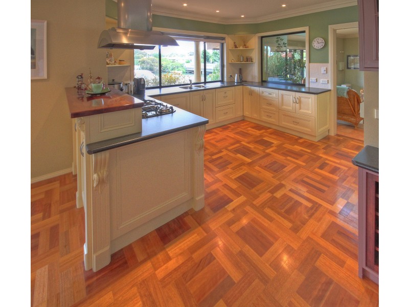 17 King St, Paynesville VIC 3880