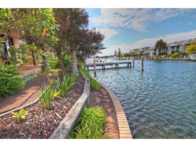 17 King St, Paynesville VIC 3880