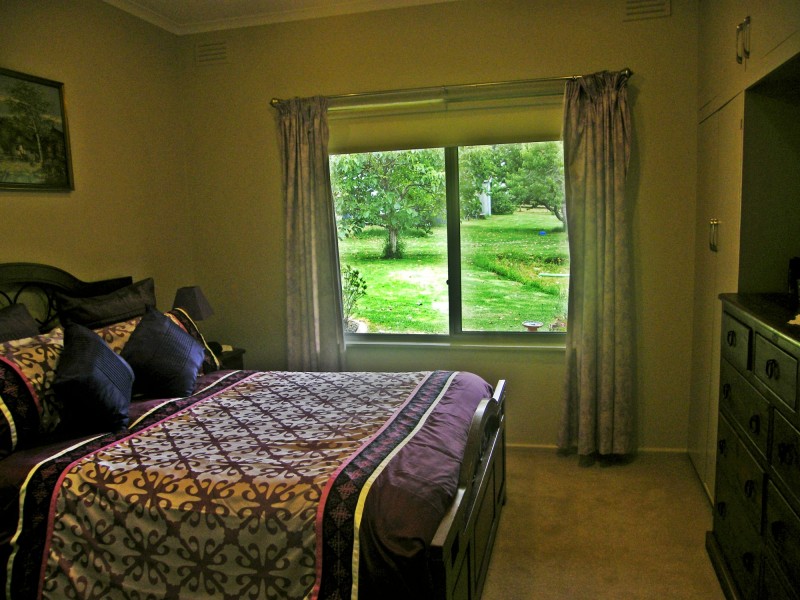 1000 Wy Yung-calulu Rd, Calulu VIC 3875