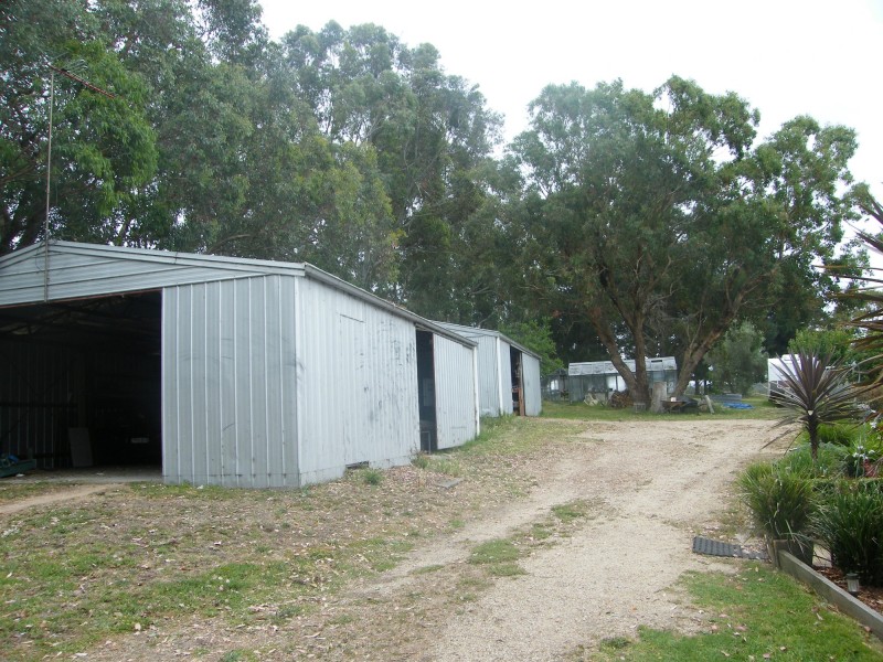 1000 Wy Yung-calulu Rd, Calulu VIC 3875