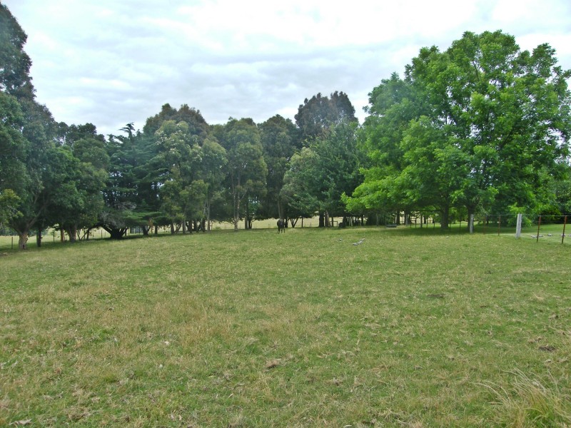 1000 Wy Yung-calulu Rd, Calulu VIC 3875