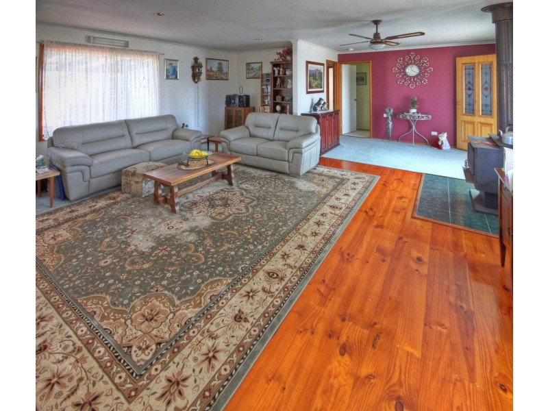 2 Driftwood Ct, Newlands Arm VIC 3875