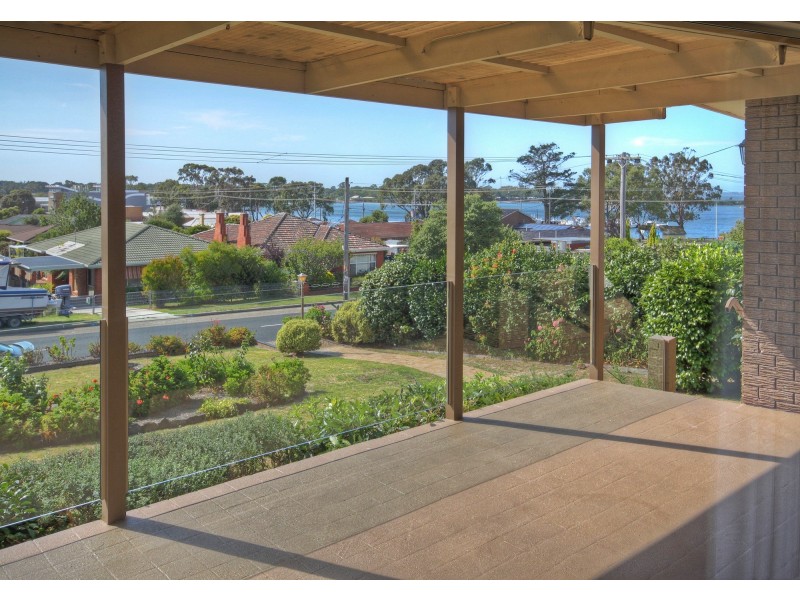 13 Main Road, Paynesville VIC 3880