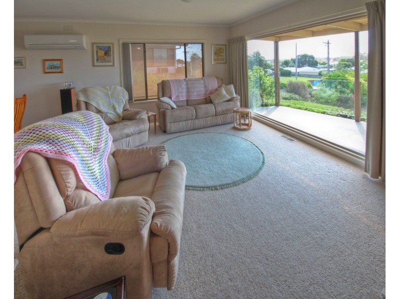 13 Main Road, Paynesville VIC 3880