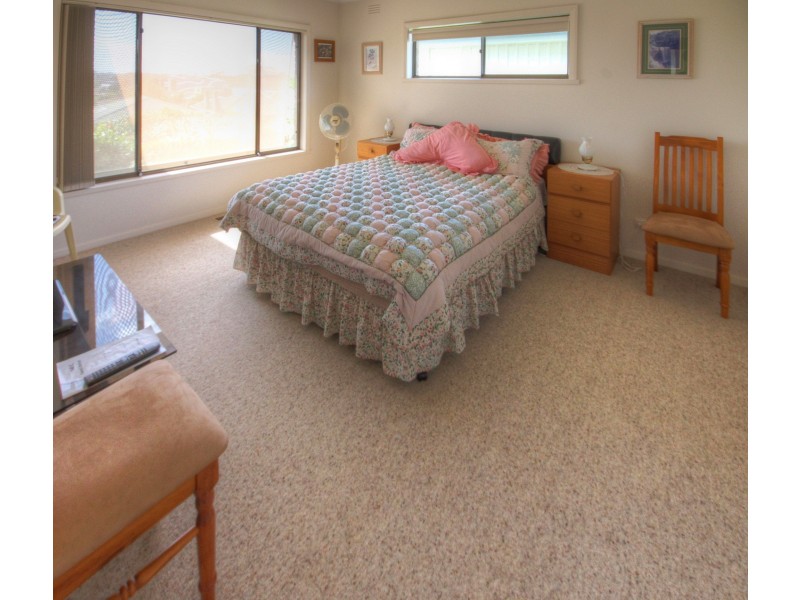 13 Main Road, Paynesville VIC 3880