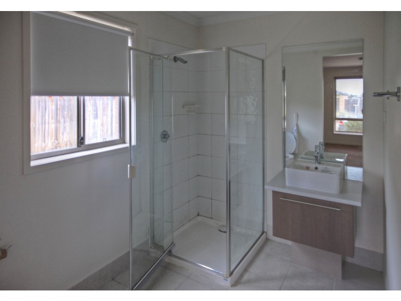 18 Coast Ave, Paynesville VIC 3880