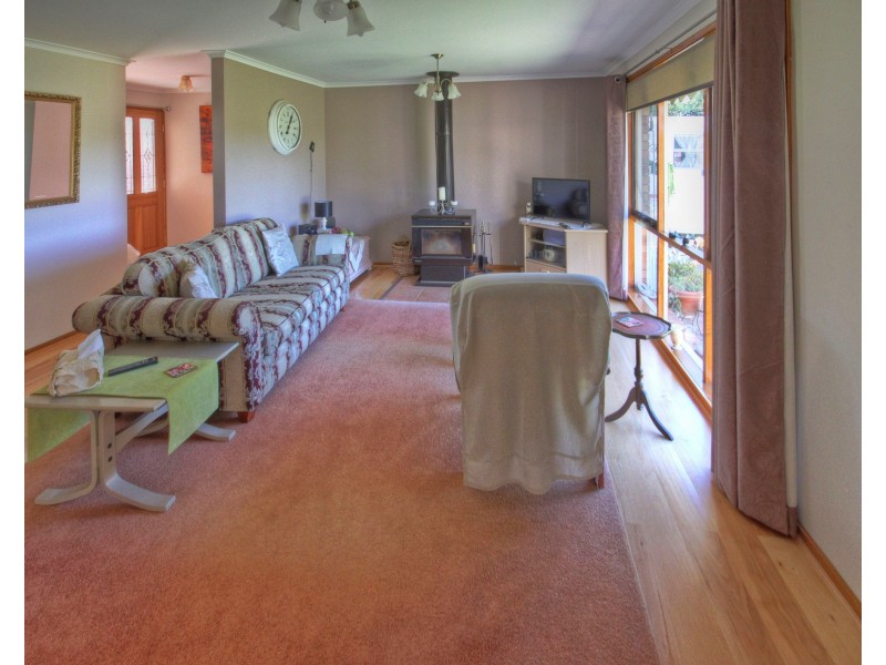 4 Bankin Ct, East Bairnsdale VIC 3875