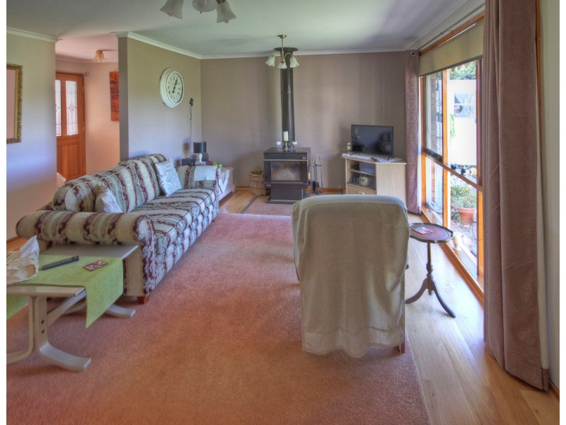 4 Bankin Ct, East Bairnsdale VIC 3875