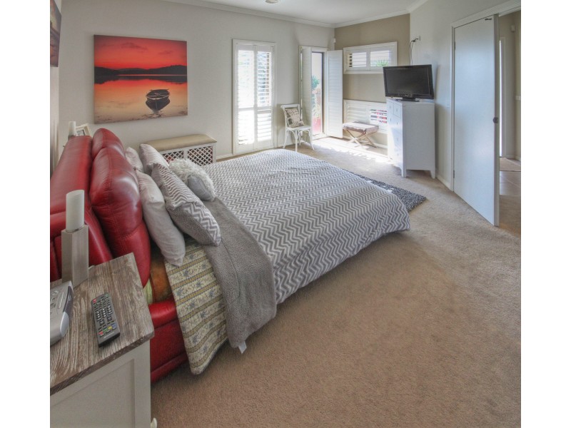 19 Eagle Bay Tce, Paynesville VIC 3880