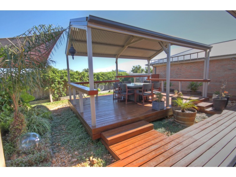 19 Eagle Bay Tce, Paynesville VIC 3880