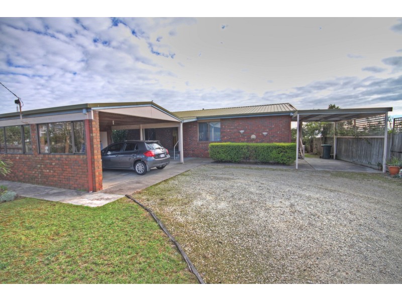 32 Fullarton Dr, Paynesville VIC 3880