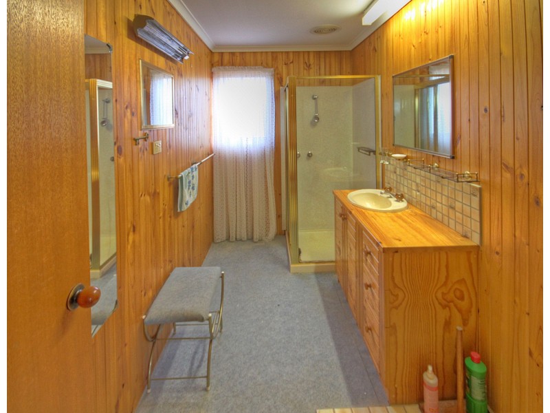 32 Fullarton Dr, Paynesville VIC 3880