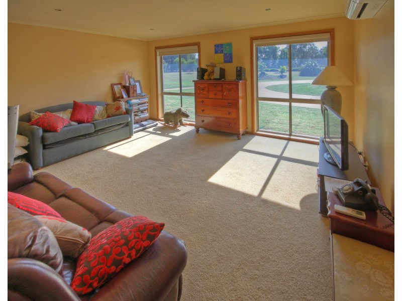 45 Boyd Ct, Eagle Point VIC 3878