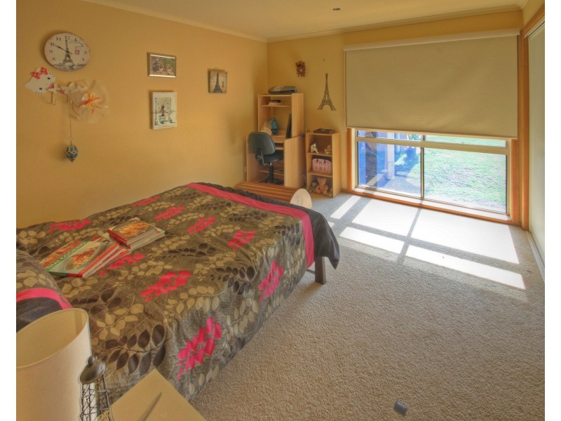 45 Boyd Ct, Eagle Point VIC 3878