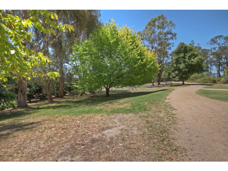 55 Clifton West Rd, Wy Yung VIC 3875