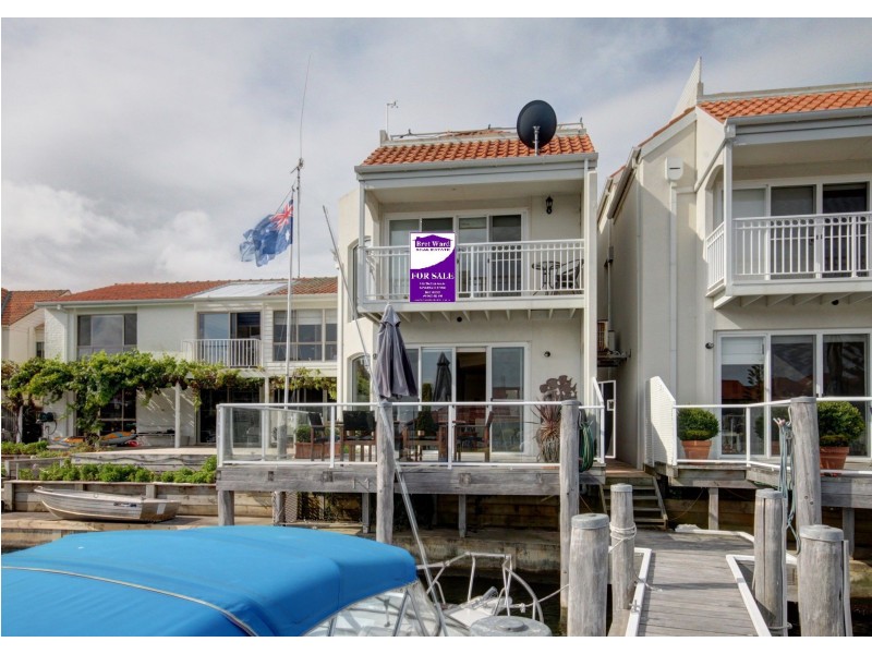 2/7 King, Paynesville VIC 3880