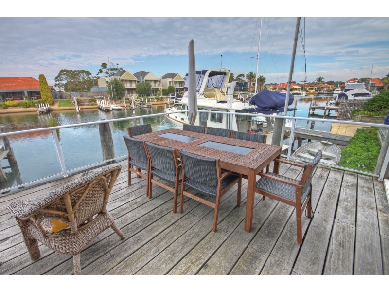 2/7 King, Paynesville VIC 3880