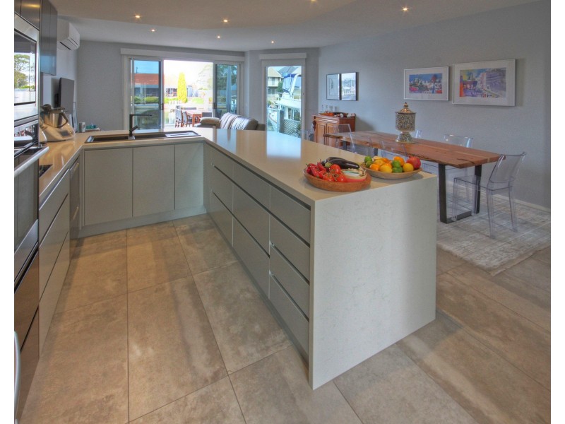 2/7 King, Paynesville VIC 3880