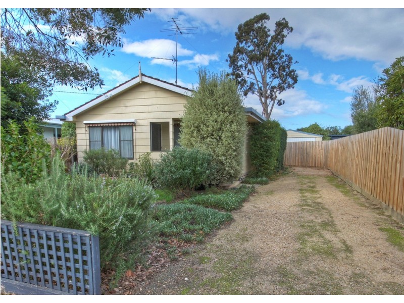 12 Vaughan St, Paynesville VIC 3880