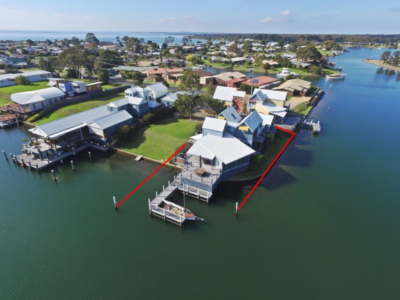 8 Fort King Pl, Paynesville VIC 3880