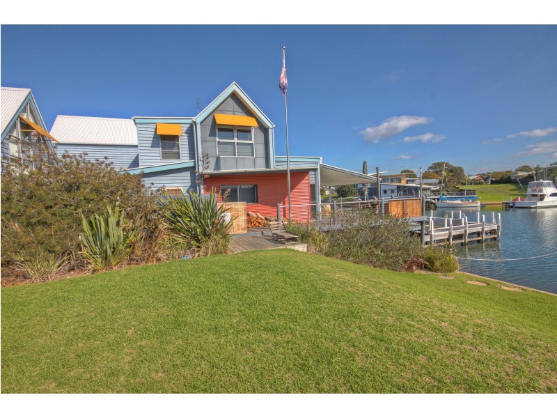 8 Fort King Pl, Paynesville VIC 3880