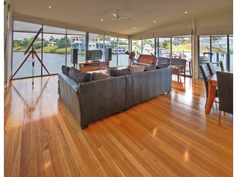 8 Fort King Pl, Paynesville VIC 3880