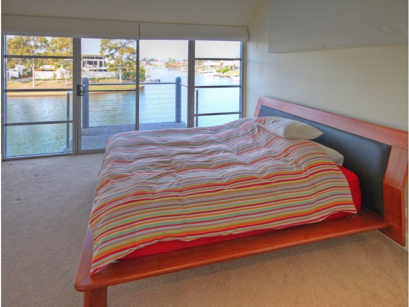 8 Fort King Pl, Paynesville VIC 3880