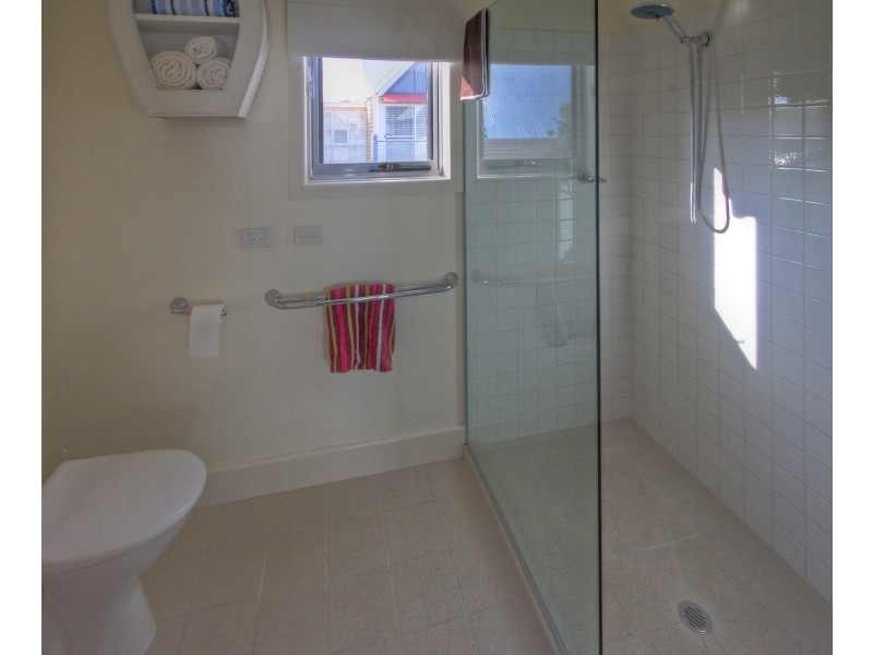 8 Fort King Pl, Paynesville VIC 3880