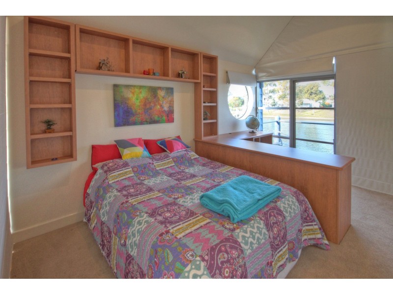 8 Fort King Pl, Paynesville VIC 3880