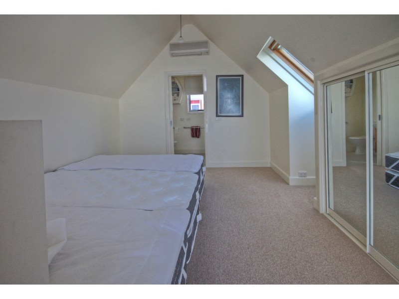 8 Fort King Pl, Paynesville VIC 3880