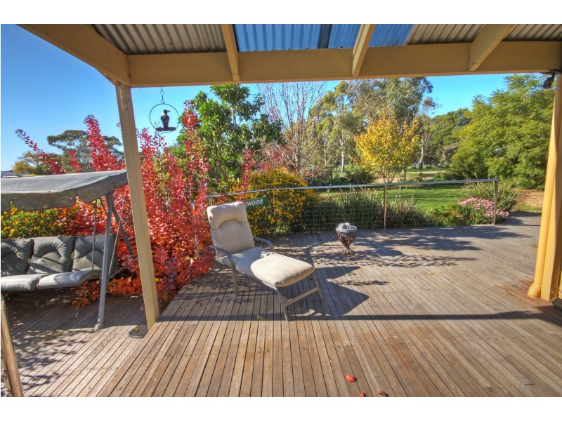 14 Jones Bay Drive, Bairnsdale VIC 3875