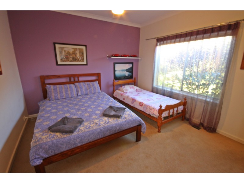 14 Jones Bay Drive, Bairnsdale VIC 3875