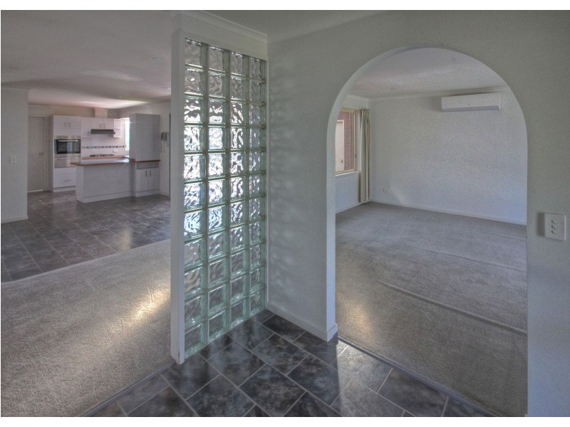 2 Alfred Pl, Eastwood VIC 3875