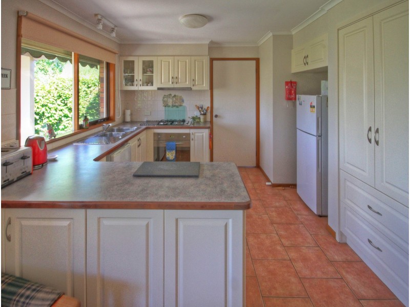 4 Bankin Ct, East Bairnsdale VIC 3875