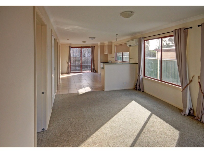 2/150 Princes Hwy, Lucknow VIC 3875