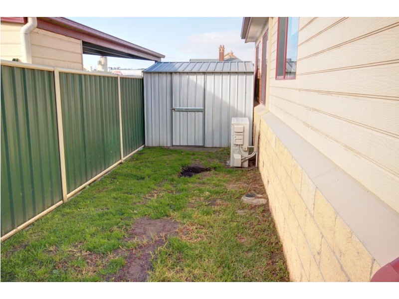 2/150 Princes Hwy, Lucknow VIC 3875