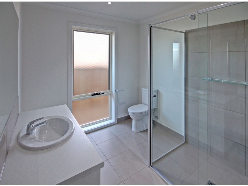 7 Kingfisher Drive, Bairnsdale VIC 3875