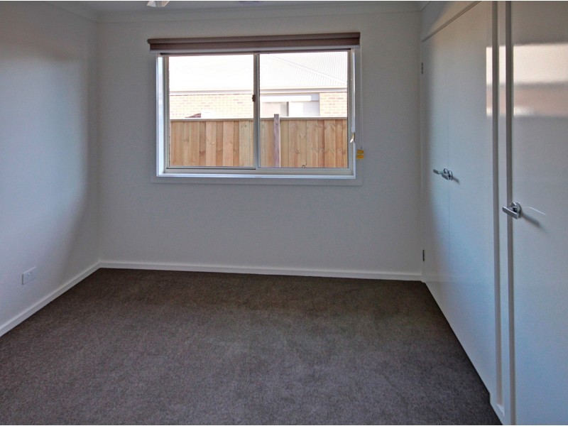 7 Kingfisher Drive, Bairnsdale VIC 3875