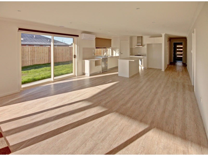 7 Kingfisher Drive, Bairnsdale VIC 3875