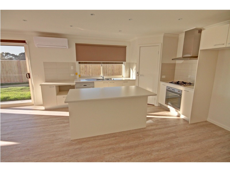 7 Kingfisher Drive, Bairnsdale VIC 3875