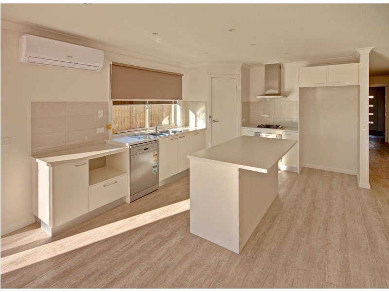 7 Kingfisher Drive, Bairnsdale VIC 3875