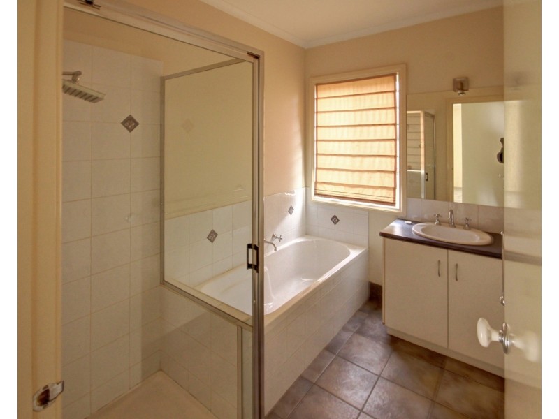47 Howitt Ave, Eastwood VIC 3875
