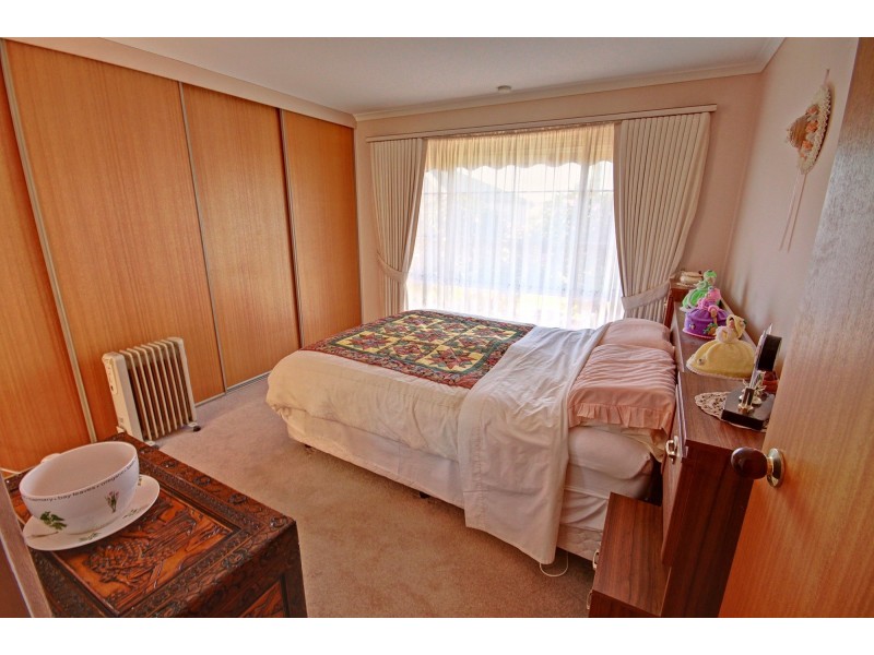 23 Morekana Cres, Eastwood VIC 3875