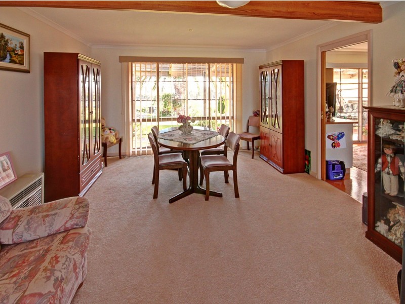 23 Morekana Cres, Eastwood VIC 3875