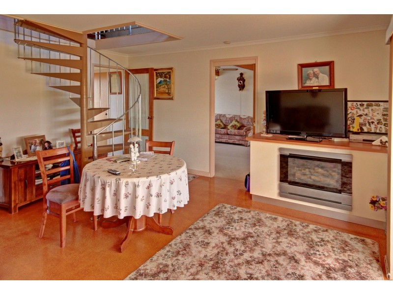 23 Morekana Cres, Eastwood VIC 3875