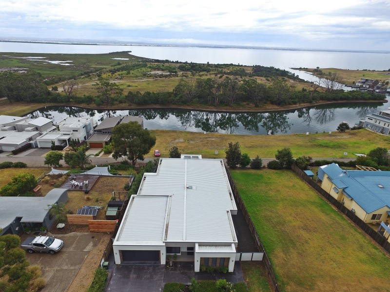 11 Windermere Tce, Paynesville VIC 3880