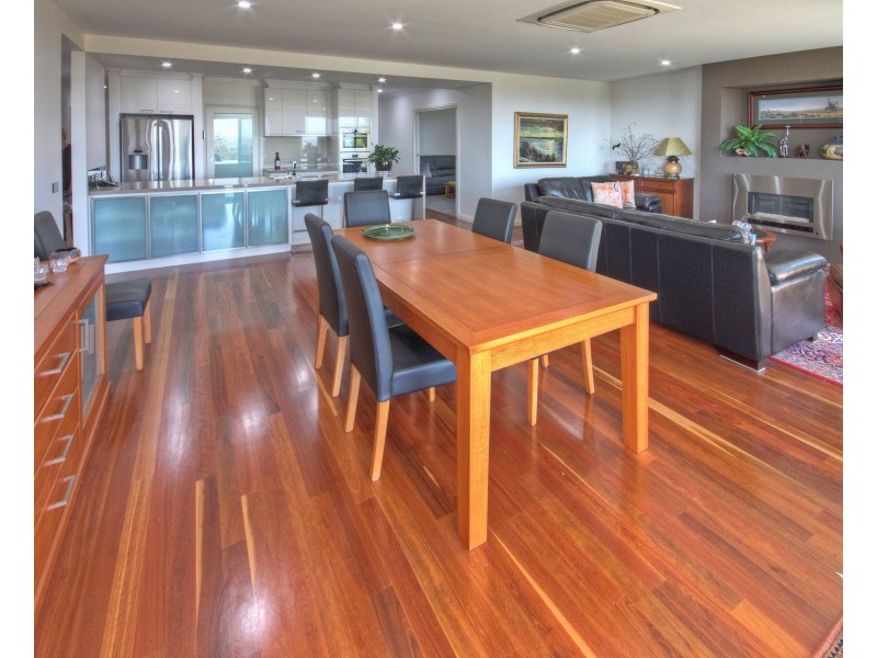 11 Windermere Tce, Paynesville VIC 3880